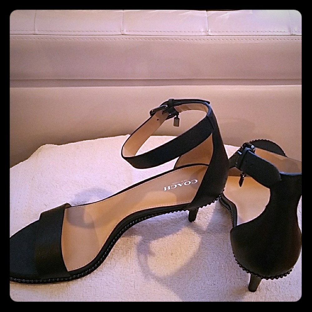 2pc kitten heel dress sandal